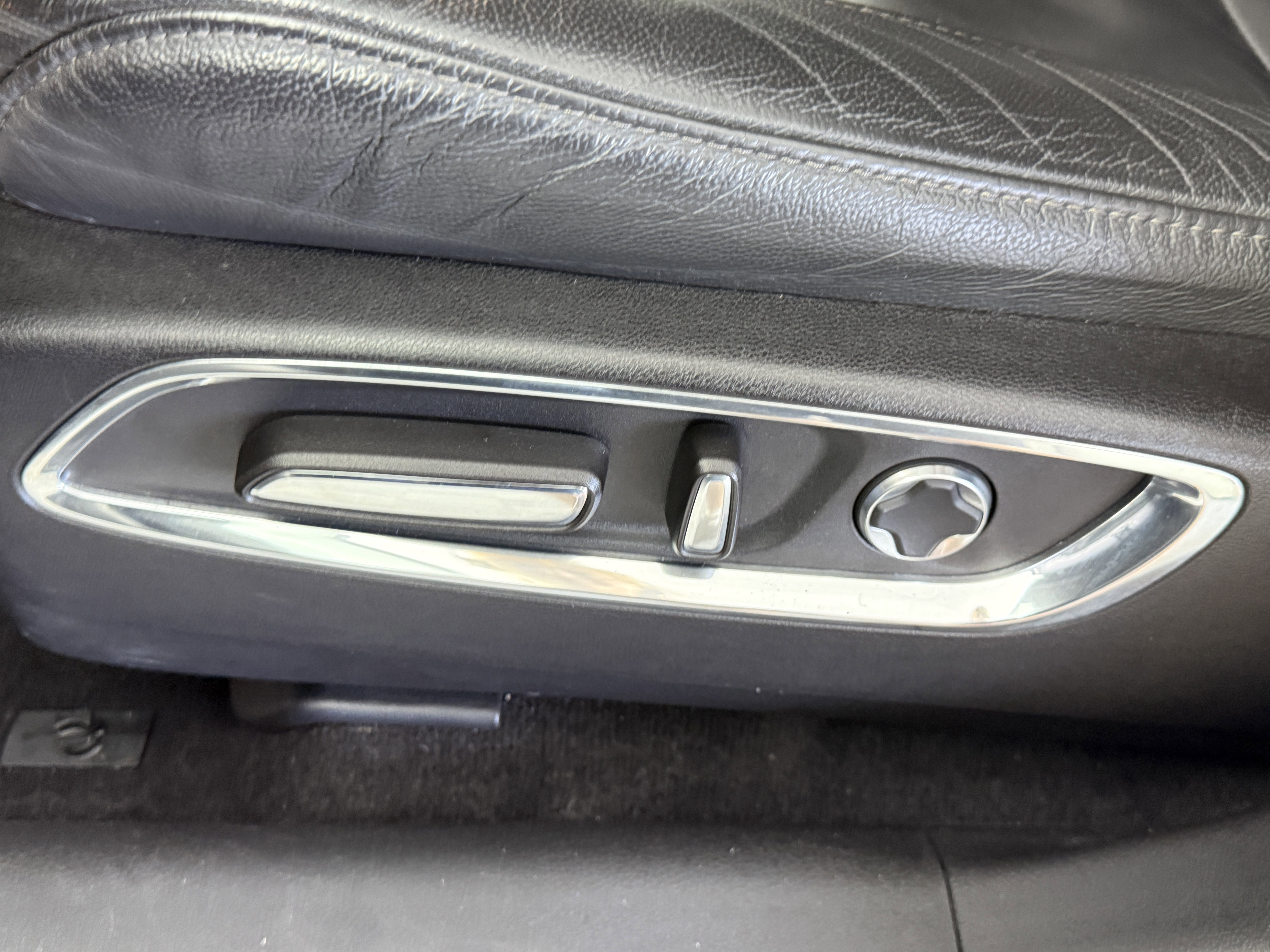 Used 2020 Acura MDX FWD image 19