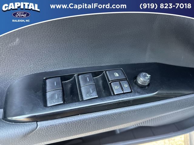 Used 2025 Toyota Camry SE FWD image 21