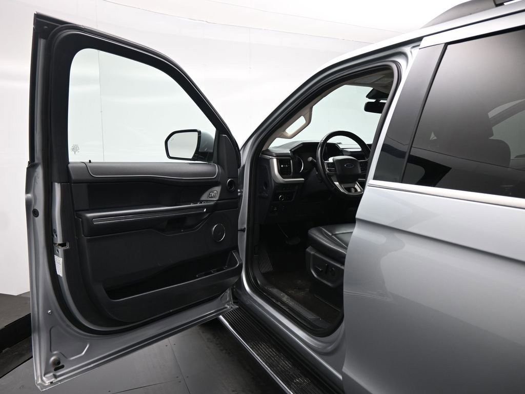 Certified 2023 Ford Expedition Max XLT image 36