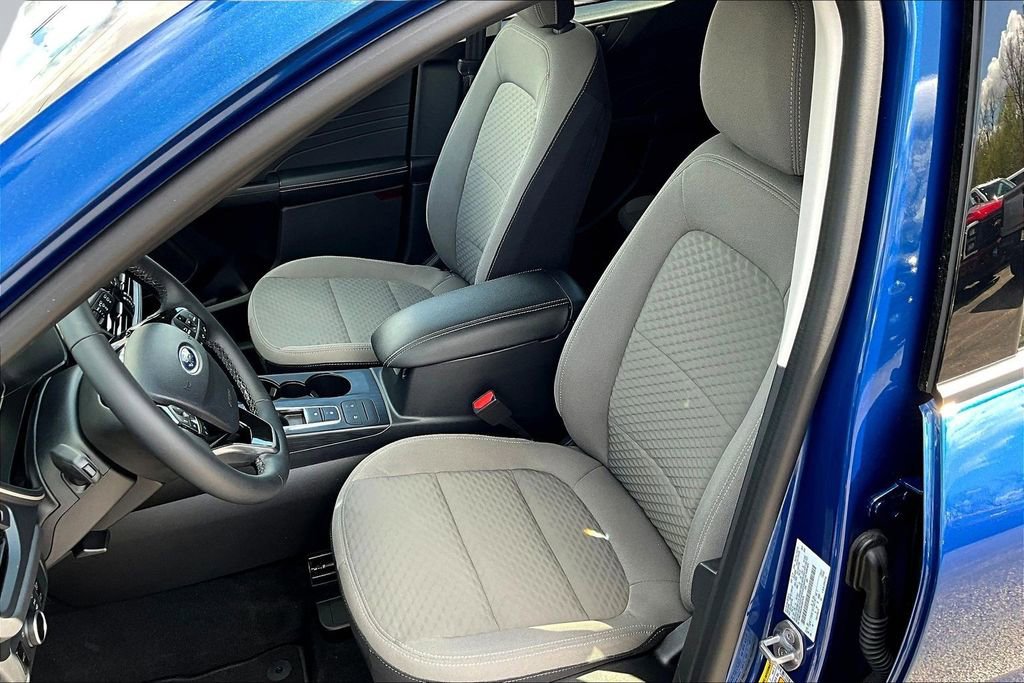 Certified 2022 Ford Escape SE w/ SE Sport Appearance Package AWD/4WD image 24