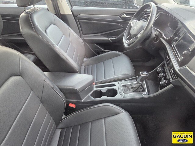 Used 2024 Volkswagen Jetta SE FWD image 5