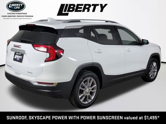 Used 2022 GMC Terrain SLT w/ Infotainment Package II AWD/4WD image 3