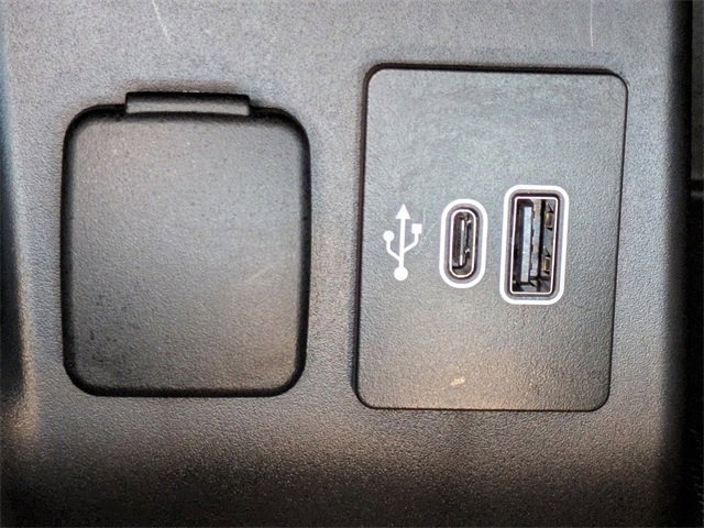 Certified 2025 Ford Explorer ST-Line w/ Premium Package image 21