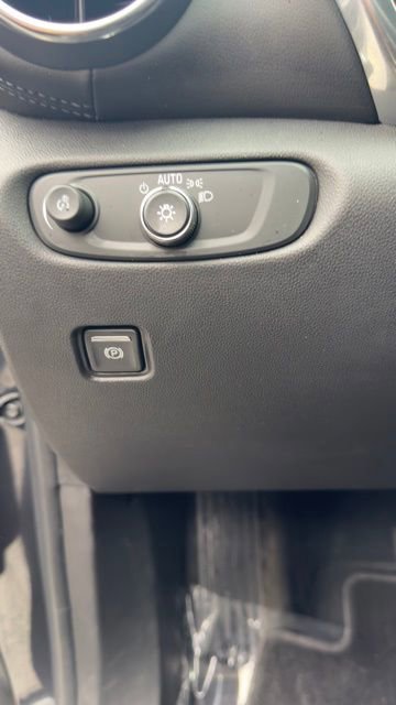 Used 2022 Chevrolet Blazer LT image 11