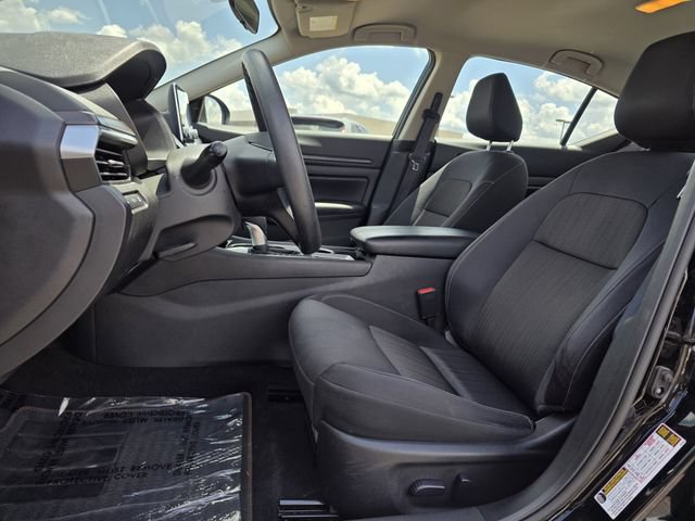 Used 2024 Nissan Altima 2.5 SV FWD image 13