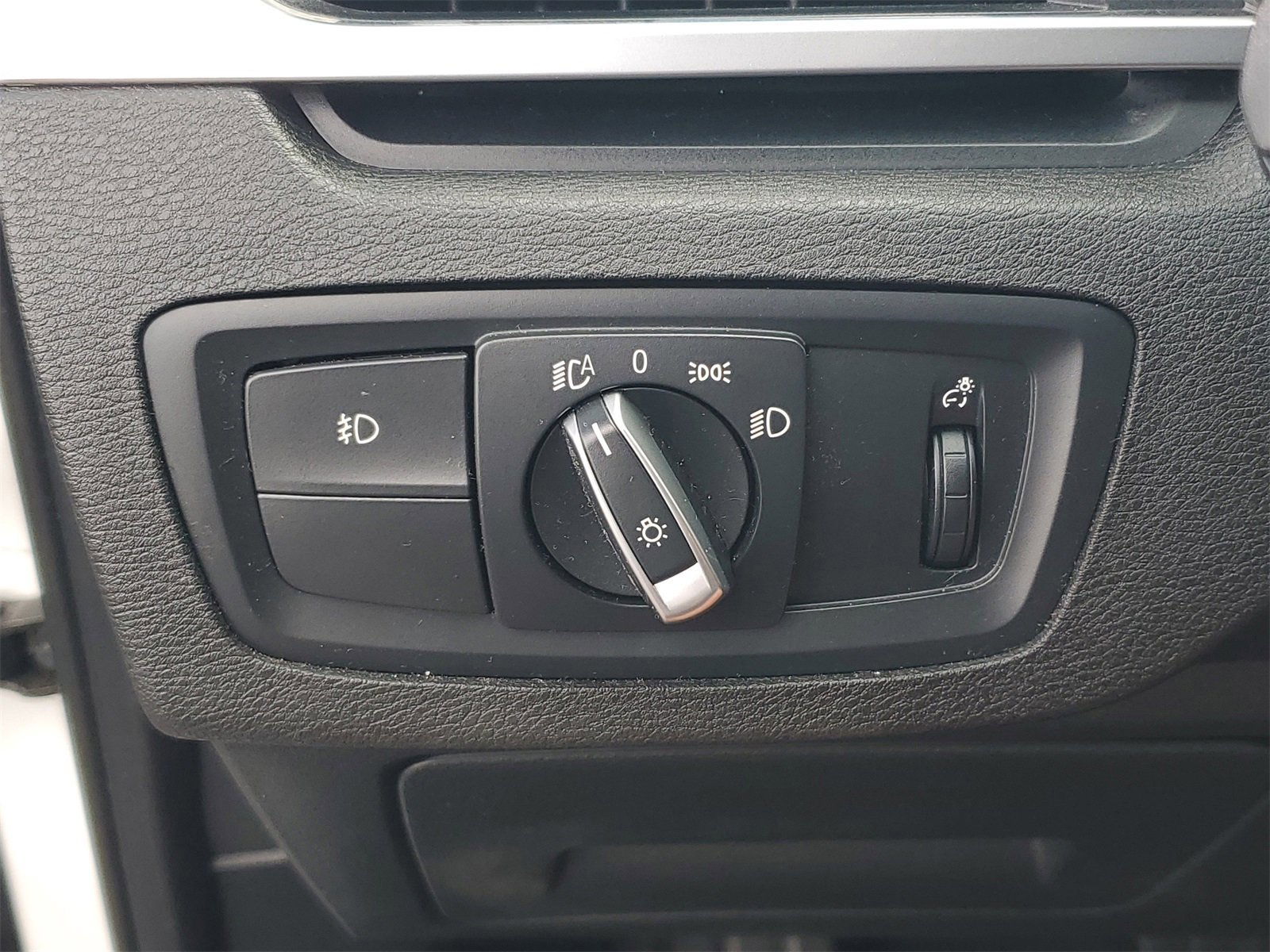 Used 2018 BMW X1 sDrive28i image 32