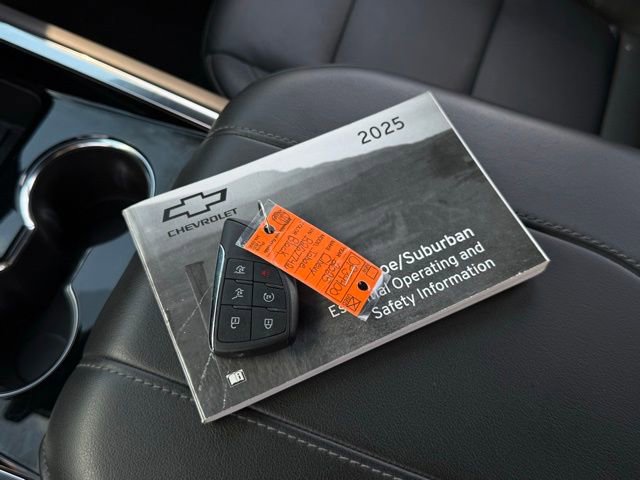 Used 2025 Chevrolet Tahoe LT AWD/4WD image 7