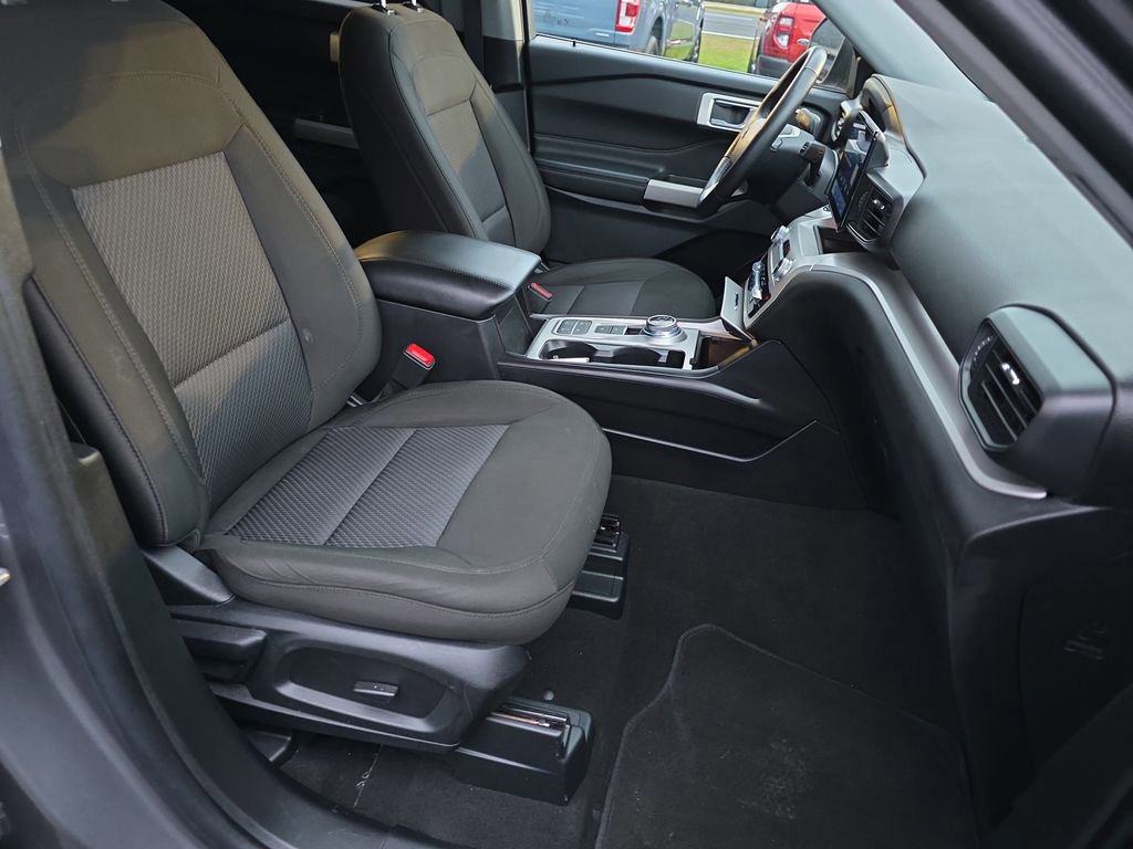 Certified 2024 Ford Explorer XLT image 36