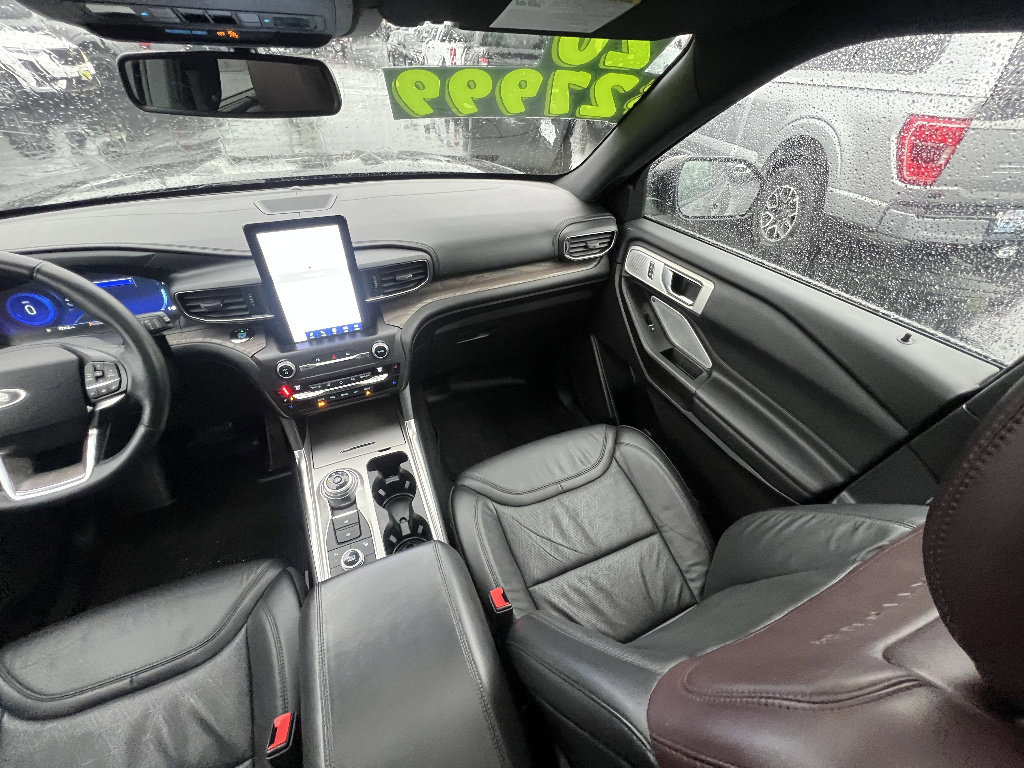 Certified 2020 Ford Explorer Platinum w/ Premium Technology Package image 22