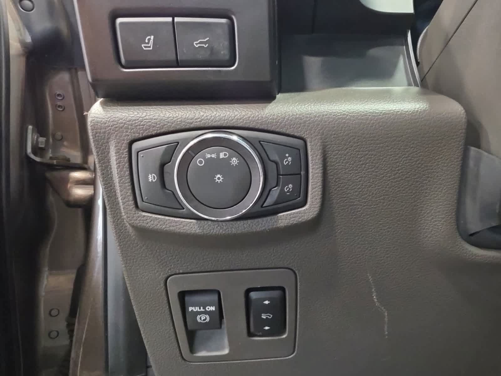 Certified 2019 Ford Expedition Limited w/ Equipment Group 301A AWD/4WD image 24