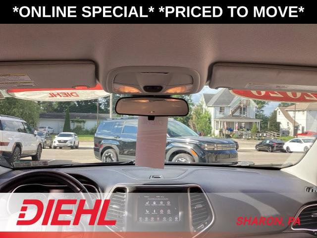 Used 2020 Jeep Cherokee Latitude Plus AWD/4WD image 30