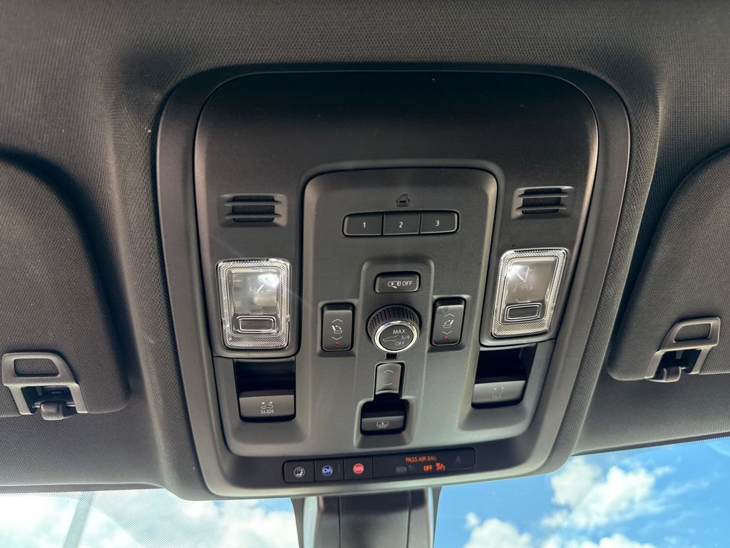 Used 2022 Chevrolet Tahoe High Country AWD/4WD image 19