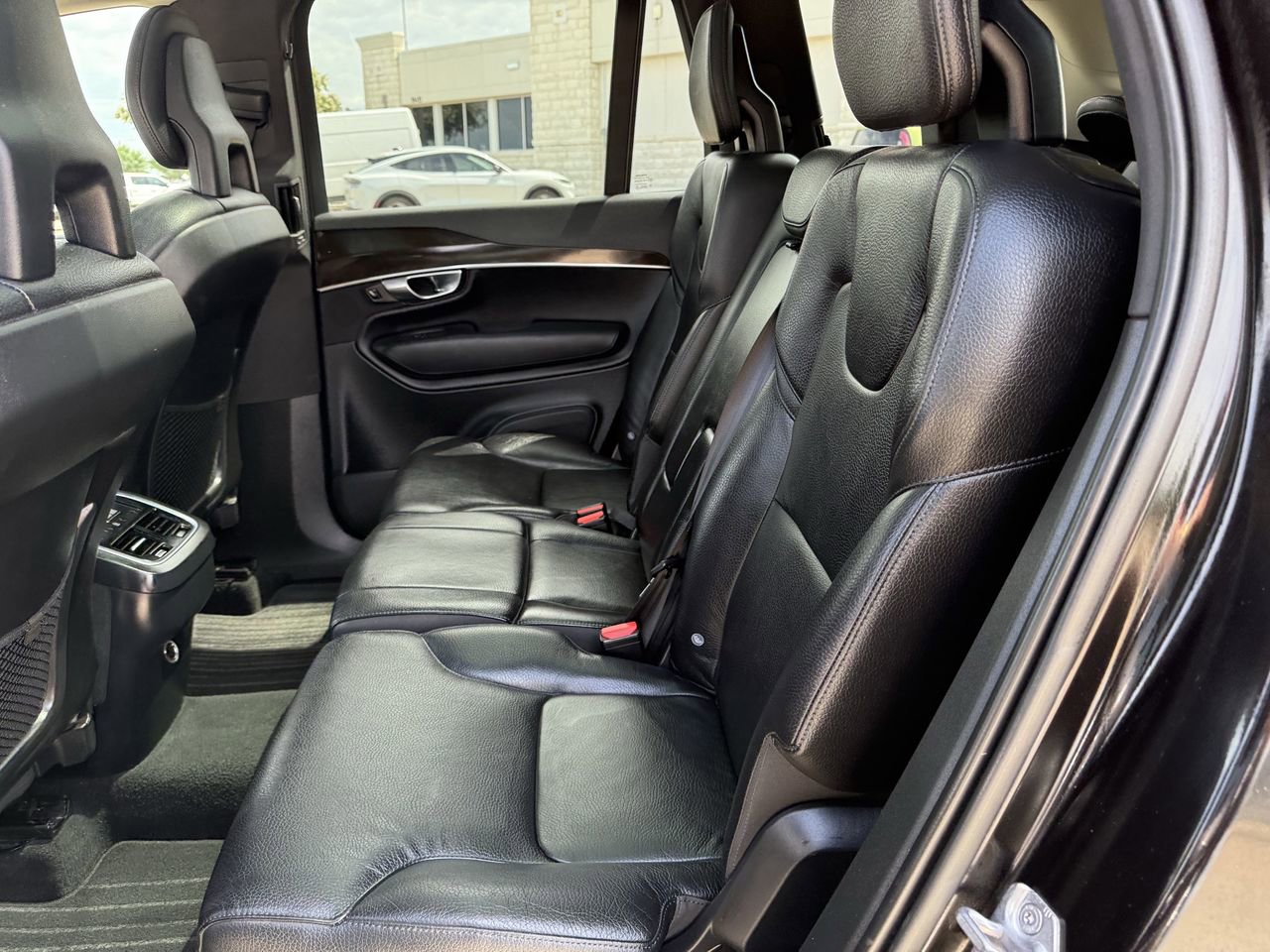 Used 2018 Volvo XC90 T6 Momentum w/ Convenience Package AWD/4WD image 27