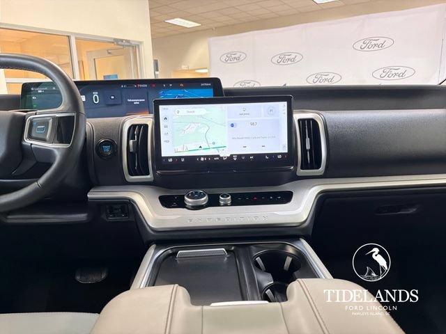 Certified 2025 Ford Expedition Active RWD image 23