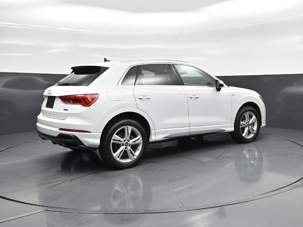 Used 2021 Audi Q3 2.0T Premium w/ Convenience Package AWD/4WD image 24