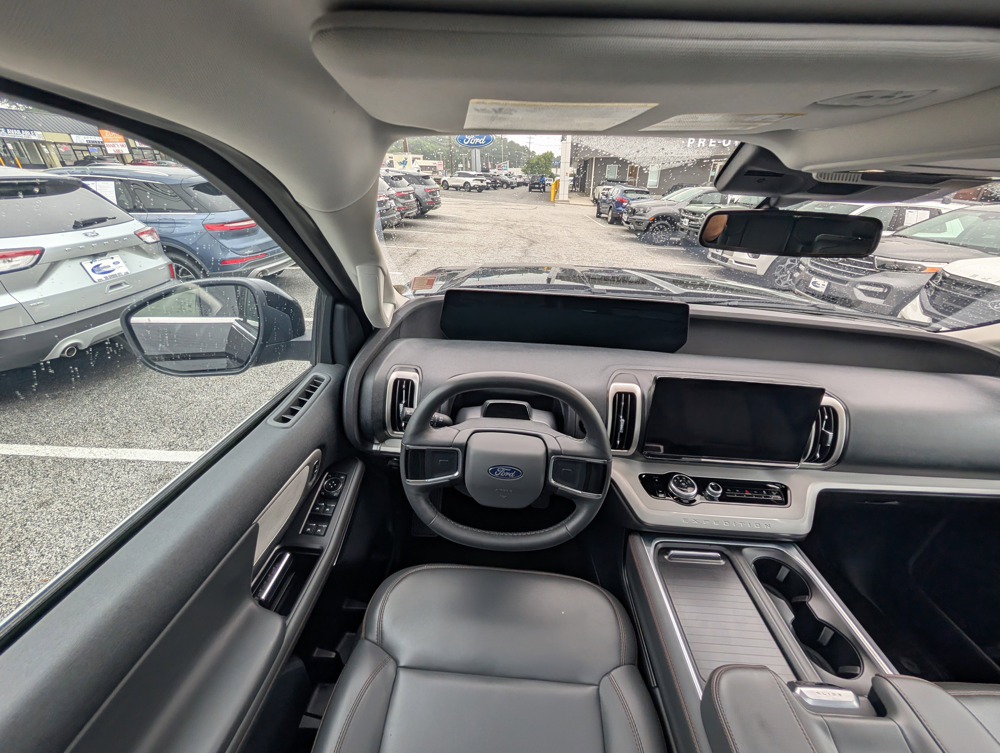 Certified 2025 Ford Expedition Active AWD/4WD image 23