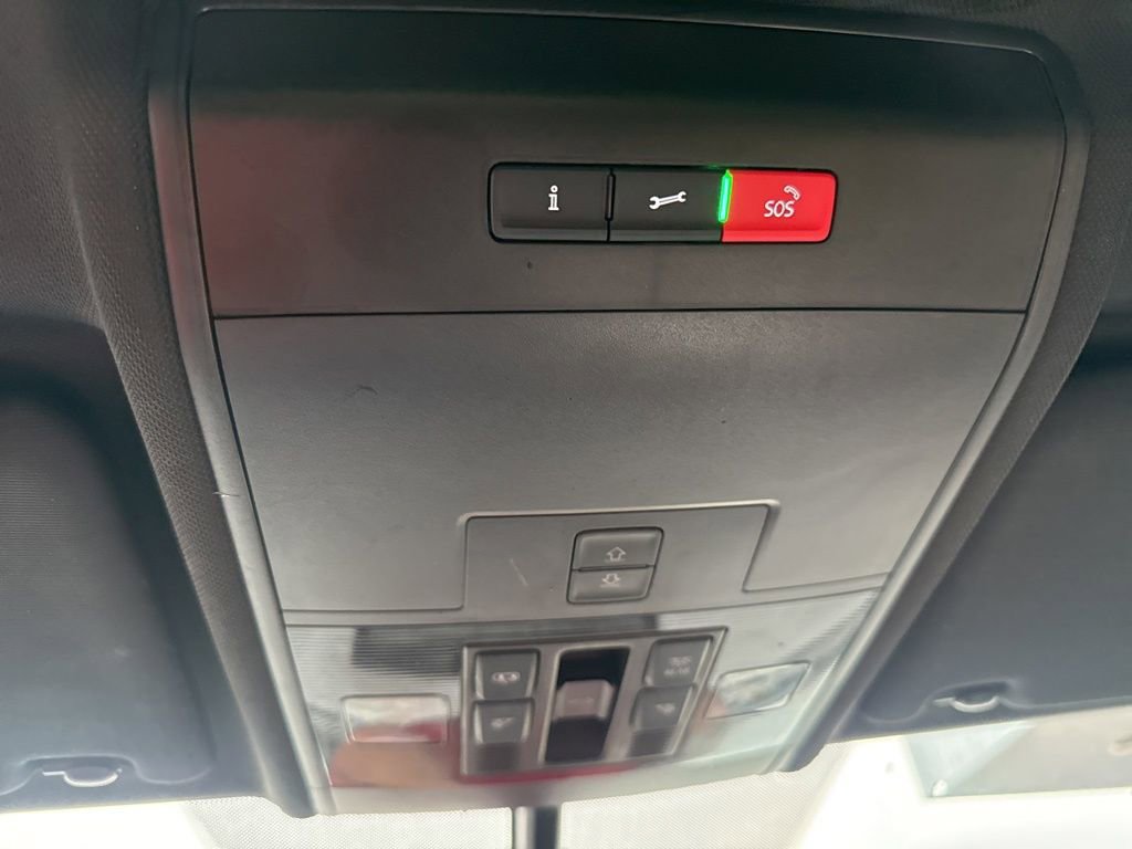 Used 2022 Volkswagen Atlas Cross Sport SE image 37