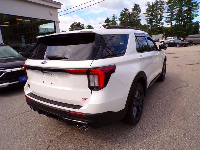 Certified 2022 Ford Explorer XLT w/ Equipment Group 202A AWD/4WD image 10
