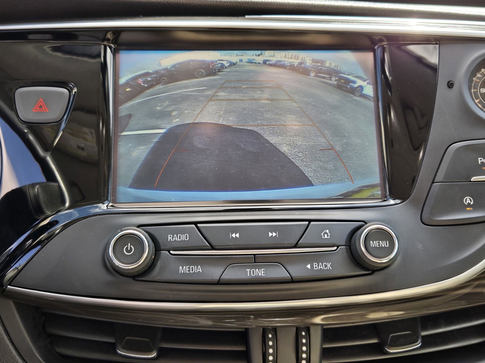 Used 2019 Buick Envision Essence FWD image 15