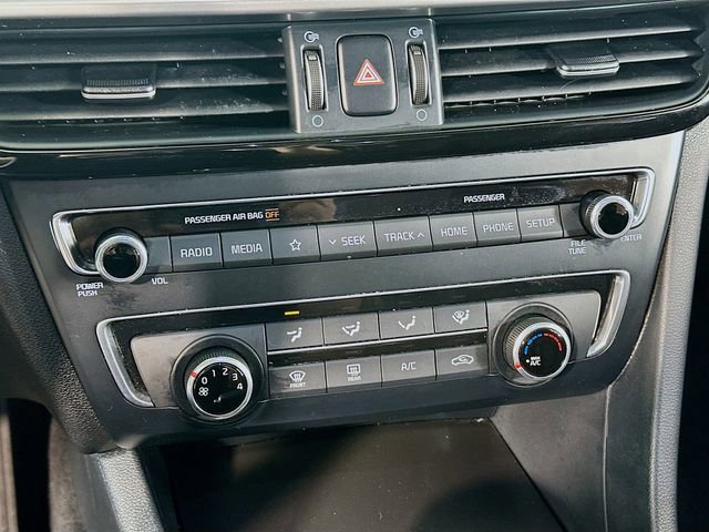 Used 2020 Kia Optima SE image 22