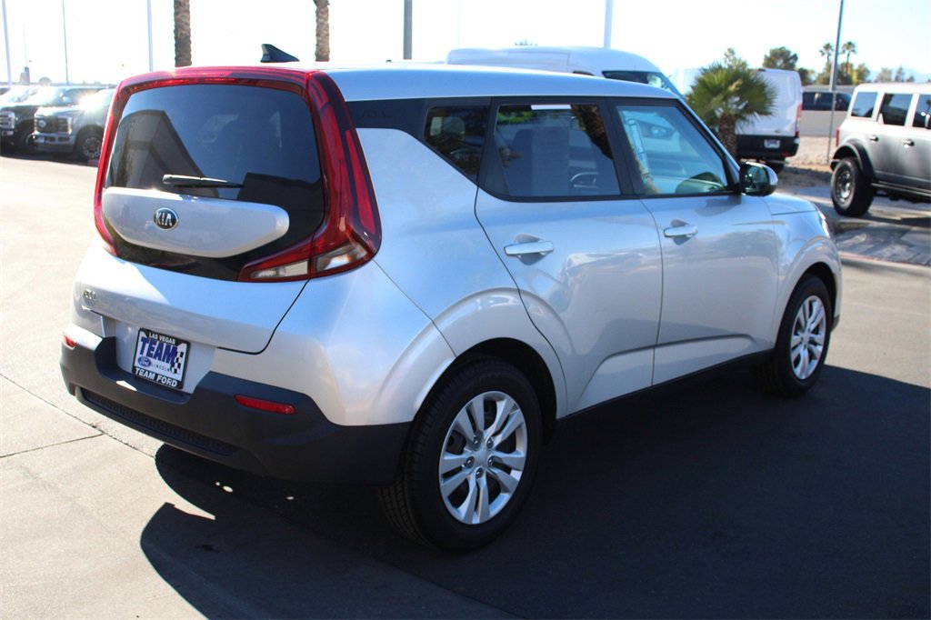 Used 2020 Kia Soul LX image 8
