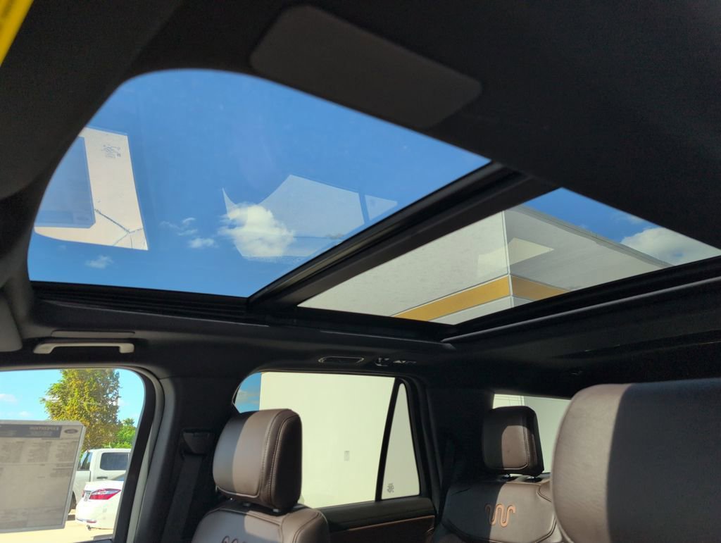 Certified 2025 Ford Expedition King Ranch image 9