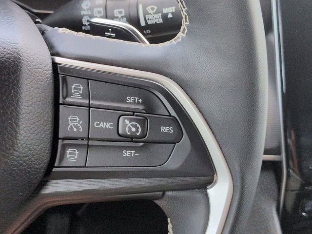 Used 2024 Jeep Grand Cherokee L Laredo AWD/4WD image 25