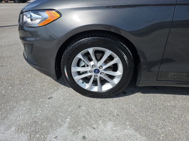 Certified 2020 Ford Fusion SE image 9