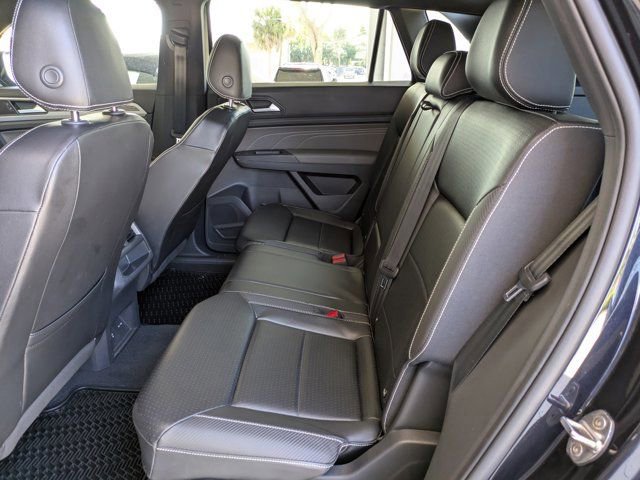 Used 2022 Volkswagen Atlas Cross Sport SE image 18