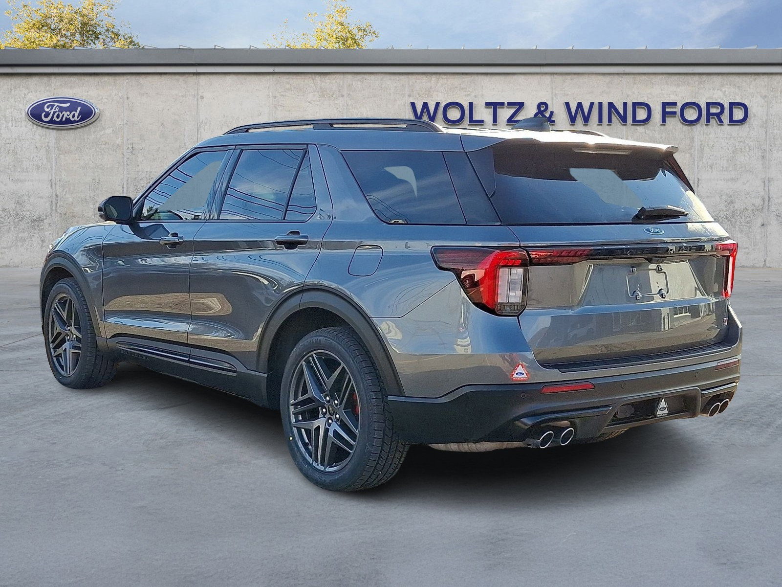 Certified 2025 Ford Explorer ST image 5