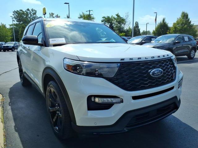 Certified 2023 Ford Explorer ST w/ Equipment Group 401A AWD/4WD image 3