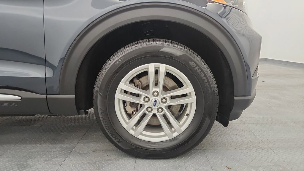 Certified 2024 Ford Explorer XLT w/ Equipment Group 202A image 26
