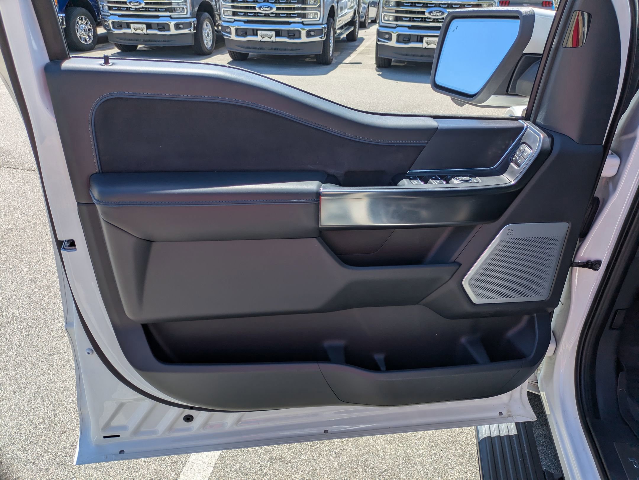 Certified 2024 Ford F150 Platinum w/ Equipment Group 702A High image 18