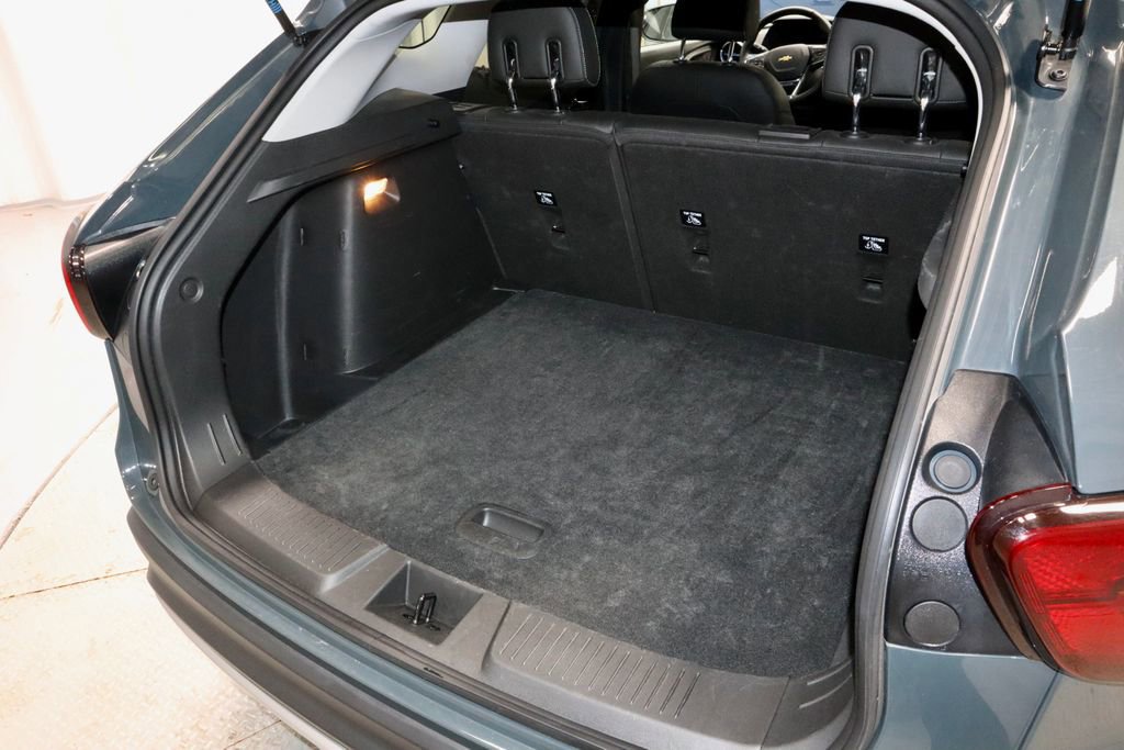 Used 2025 Chevrolet Trax LT w/ LT Convenience Package image 14