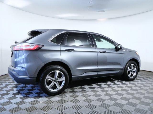 Certified 2024 Ford Edge SEL w/ Convenience Package AWD/4WD image 5