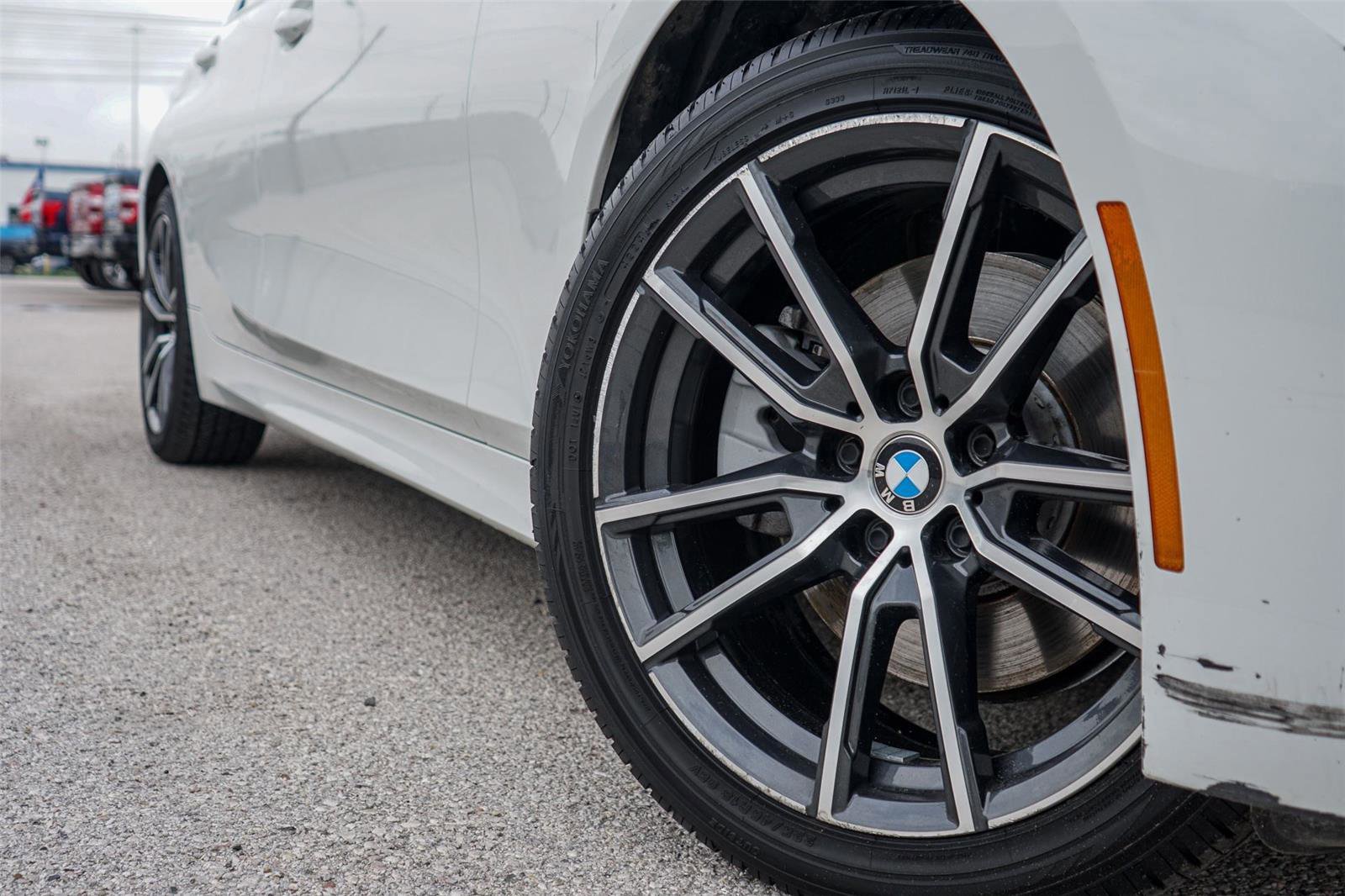 Used 2019 BMW 330i Sedan RWD image 7