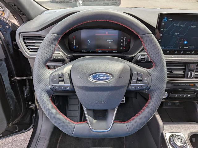 Certified 2023 Ford Escape ST-Line w/ Tech Pack #1 AWD/4WD image 9