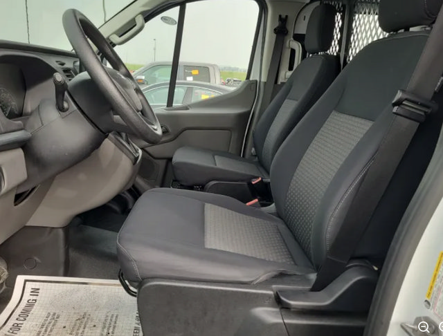 Certified 2018 Ford Transit 250 130 Low Roof w/ Exterior Upgrade Package RWD image 5