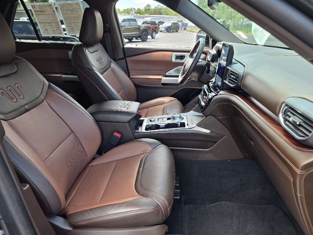 Certified 2023 Ford Explorer King Ranch w/ Technology Package AWD/4WD image 11