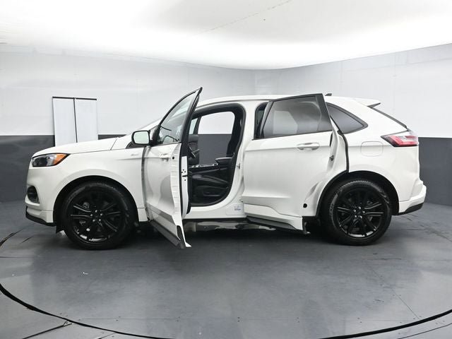 Certified 2024 Ford Edge ST-Line w/ Class II Trailer Tow Package AWD/4WD image 39