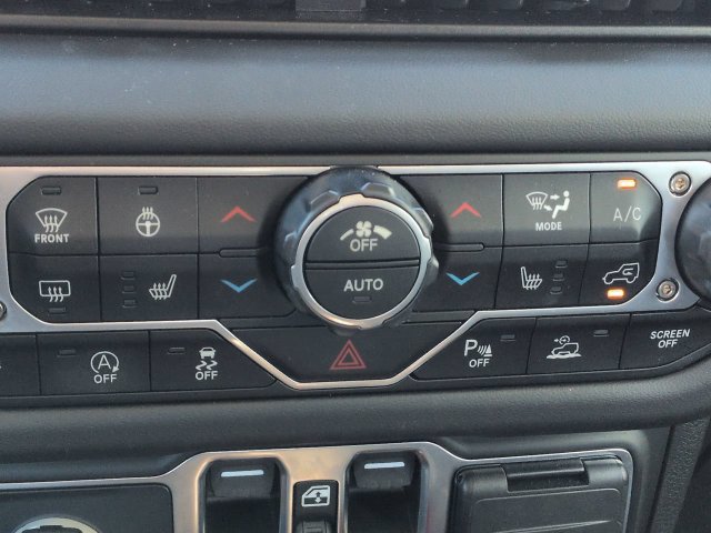 Used 2025 Jeep Gladiator Rubicon AWD/4WD image 30