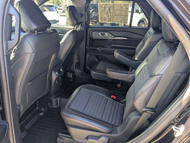 Certified 2025 Ford Explorer ST-Line AWD/4WD image 15