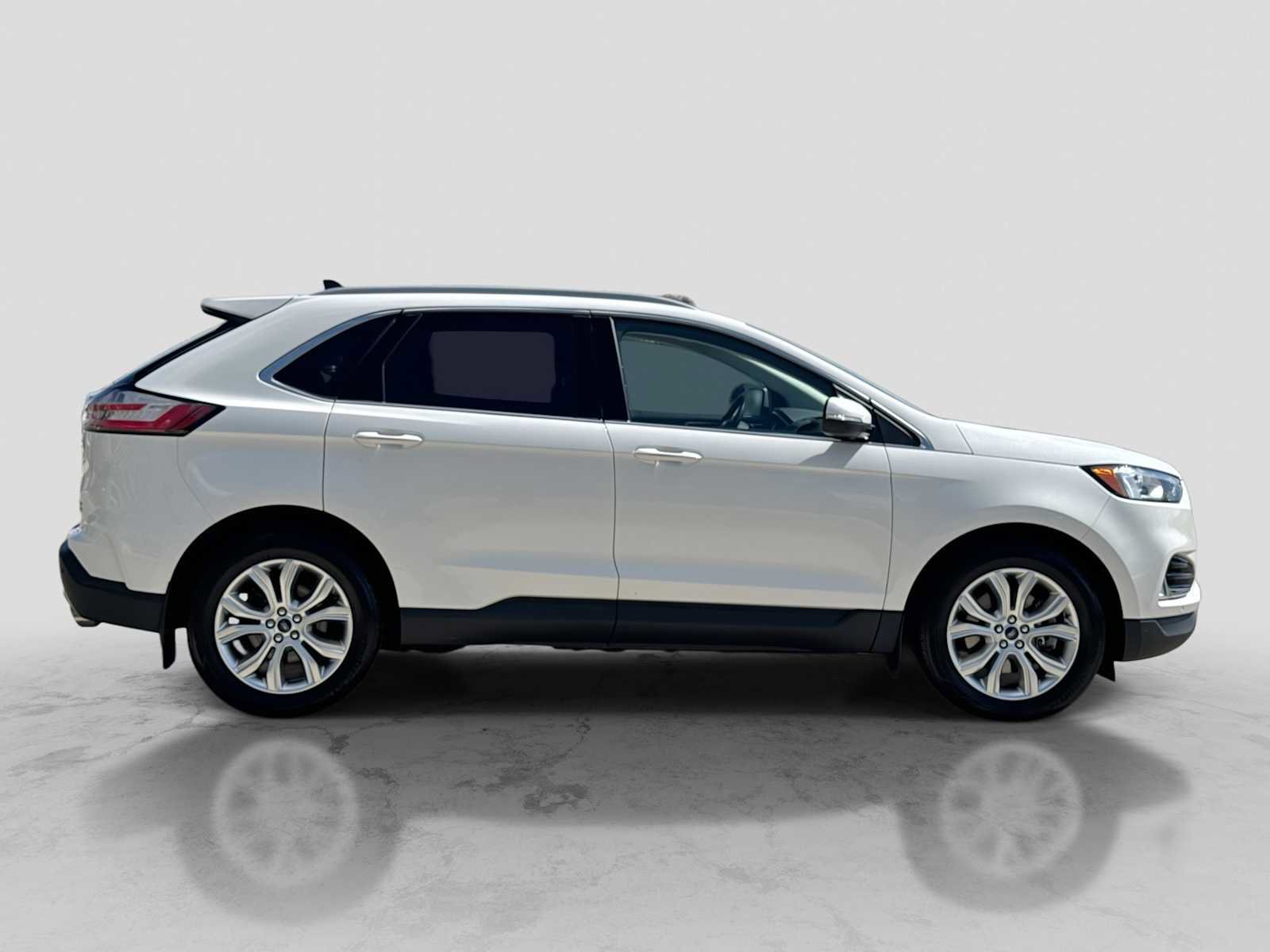 Certified 2020 Ford Edge Titanium AWD/4WD image 7