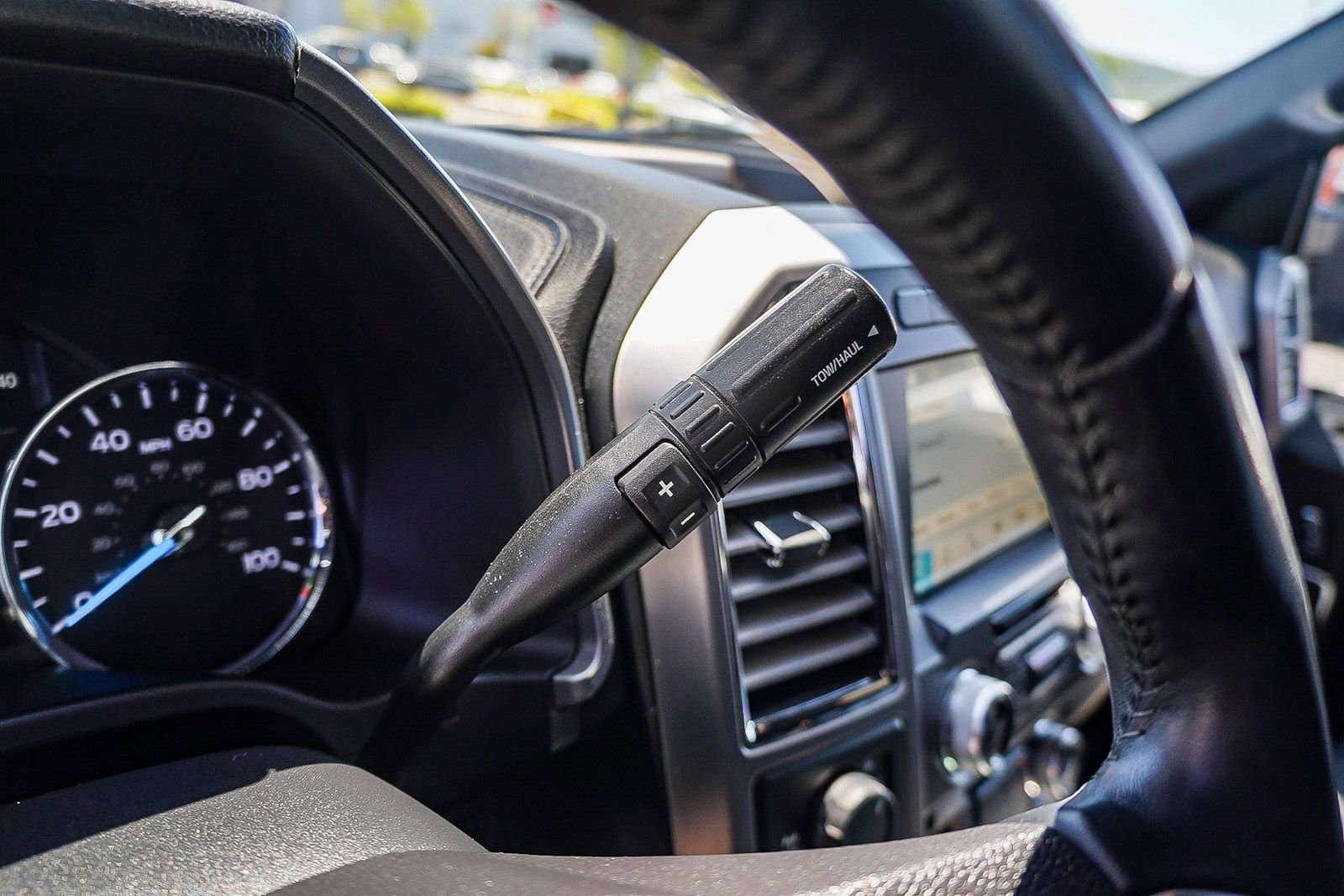 Certified 2017 Ford F250 Platinum w/ Platinum Ultimate Package image 21