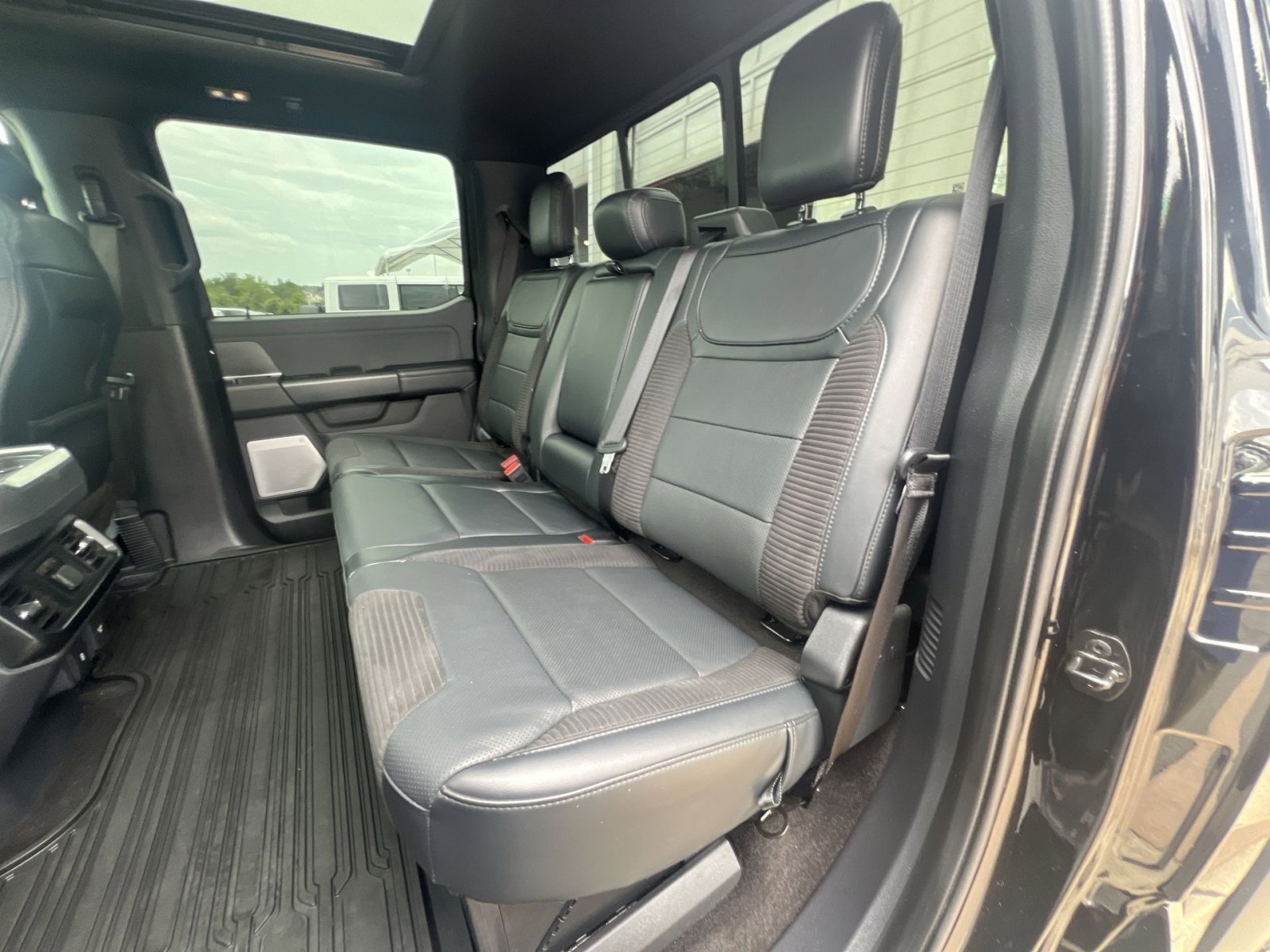 Certified 2023 Ford F150 Raptor w/ Raptor Carbon Fiber Package AWD/4WD image 41