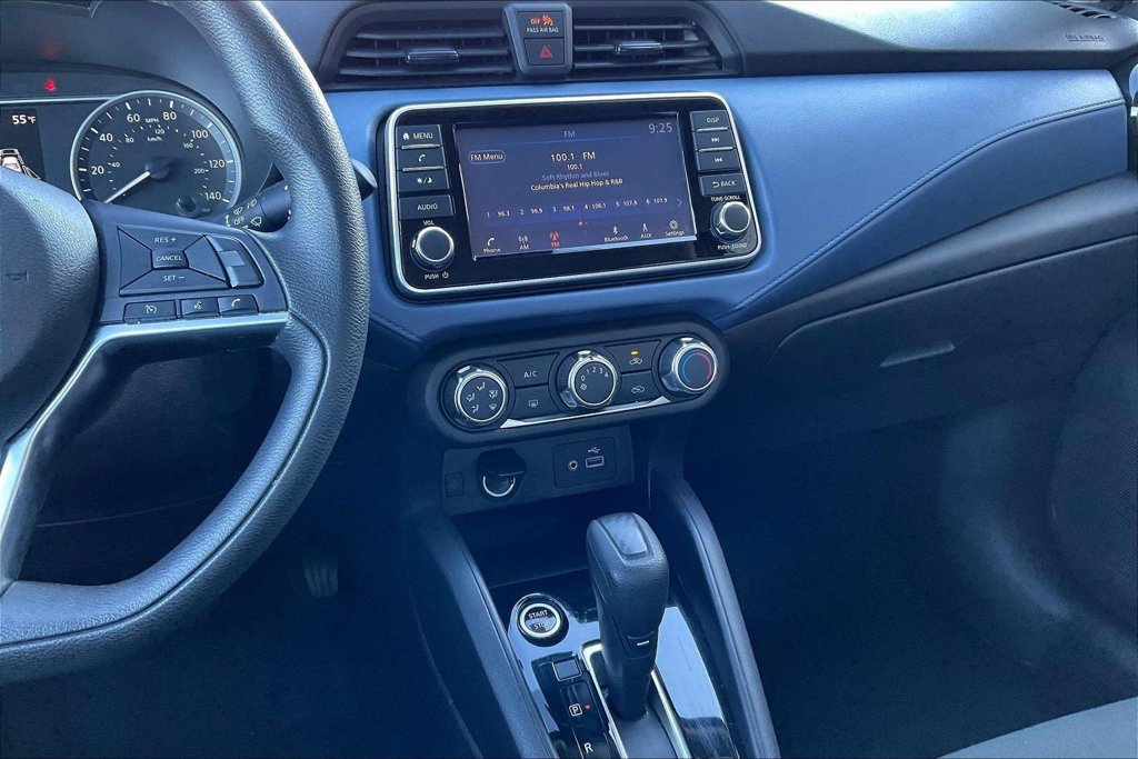 Used 2025 Nissan Versa SV FWD image 9
