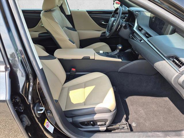 Used 2019 Lexus ES 350 w/ Premium Package FWD image 24