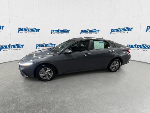 Used 2026 Hyundai Elantra SE FWD image 6