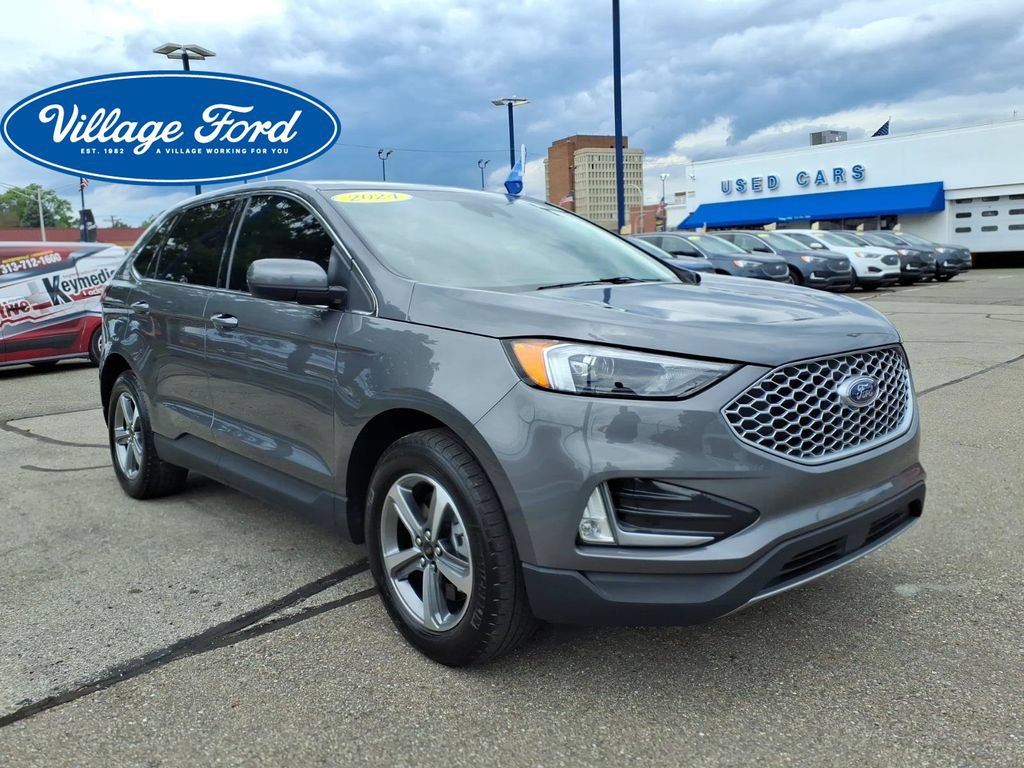 Certified 2024 Ford Edge SEL w/ Convenience Package AWD/4WD image 4