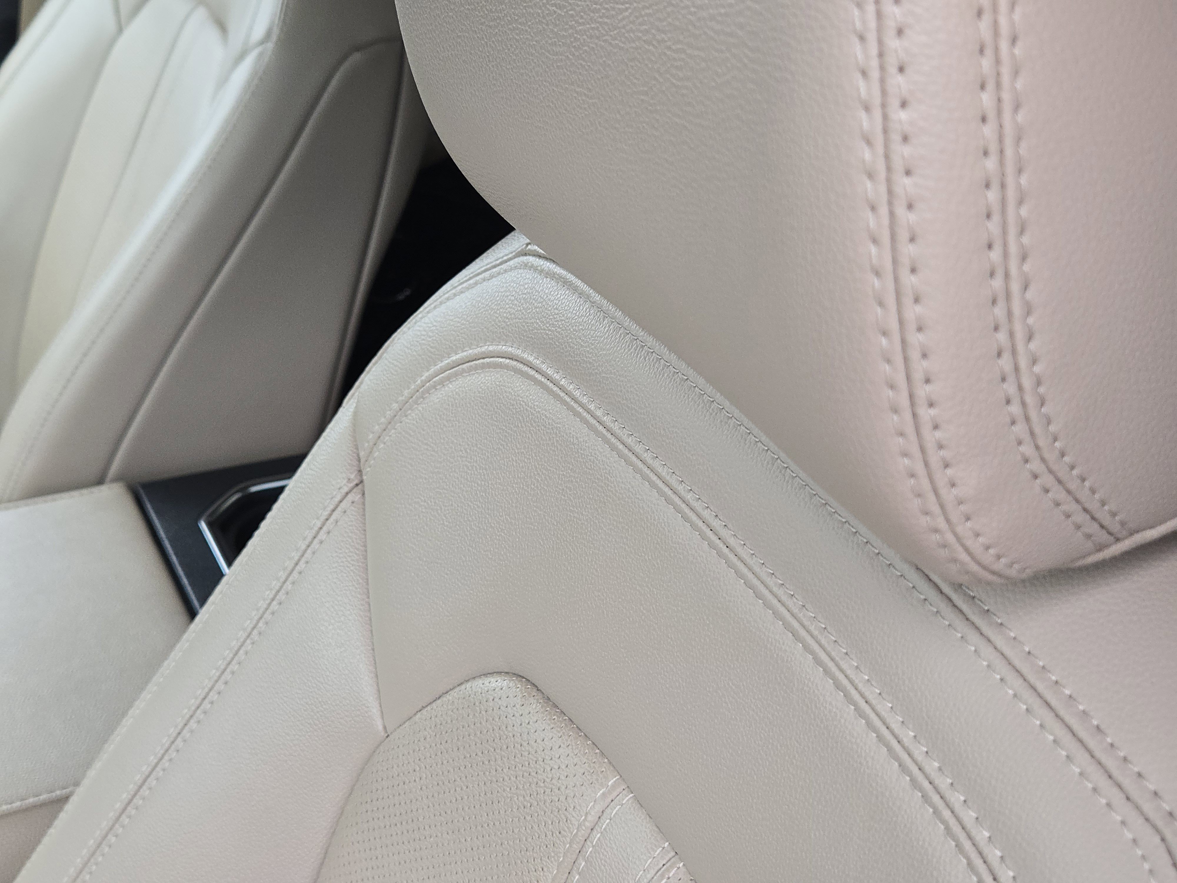 Certified 2022 Ford Expedition Limited image 15